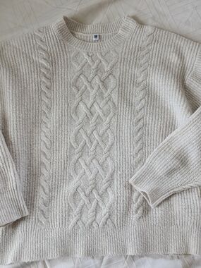 Uniqlo Cream Cable Knit Crewneck Sweater - Kids